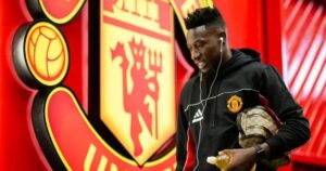 Tại sao Andre Onana không thành công ở Man United?